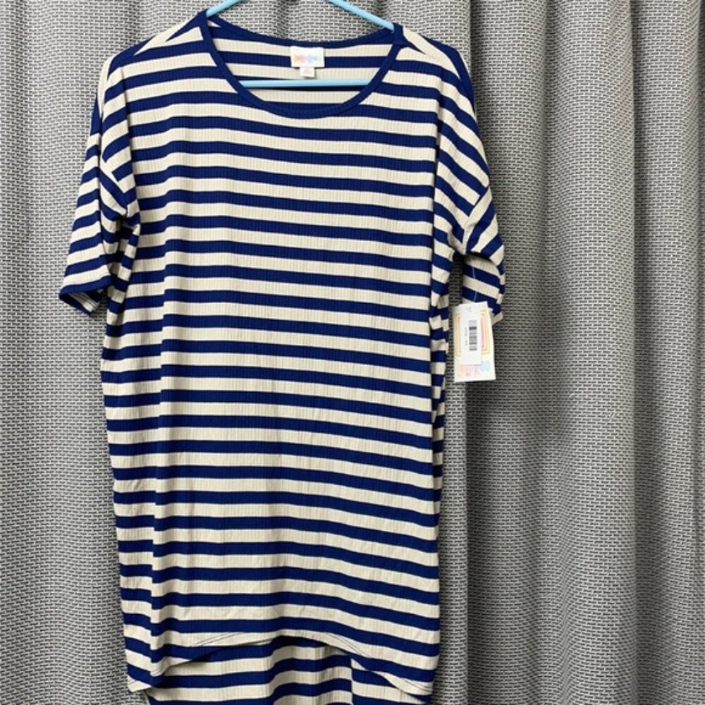 White and blue T-shirt